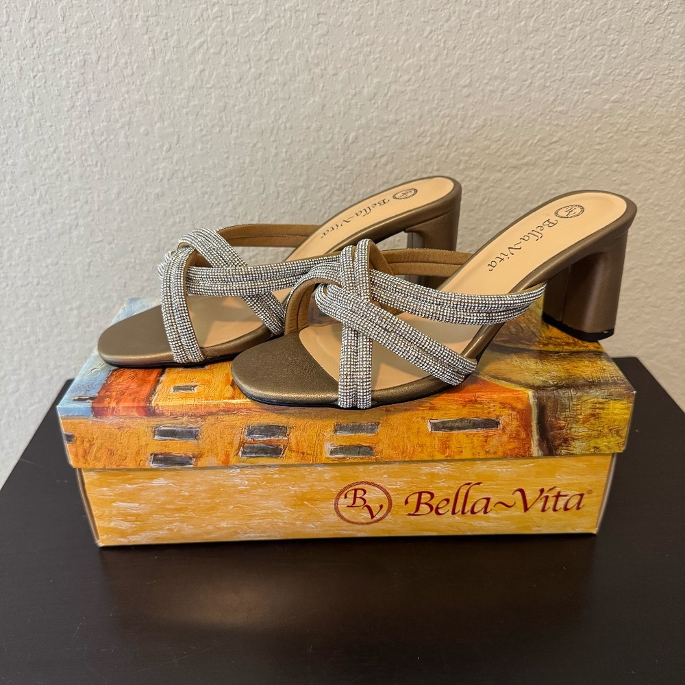 Bella Vita Women's Carmen Heeled Slip On Sandals Size 7W Bronze Suede